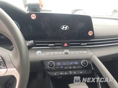 2025 Hyundai Elantra SEL Convenience - zdjęcie 11 z 17 - miniatura