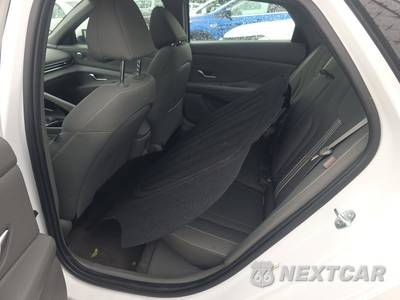 2025 Hyundai Elantra SEL Convenience - zdjęcie 13 z 17 - miniatura