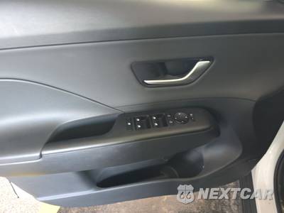 2024 Hyundai Kona Limited - zdjęcie 9 z 17 - miniatura