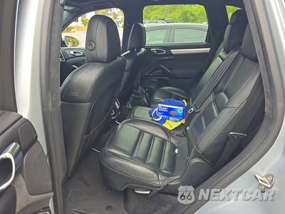 2016 Porsche Cayenne GTS - zdjęcie 13 z 28 - miniatura