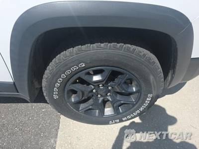 2020 Jeep Cherokee Trailhawk - zdjęcie 9 z 21 - miniatura