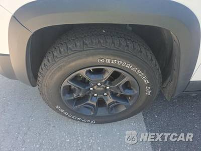 2020 Jeep Cherokee Trailhawk - zdjęcie 8 z 21 - miniatura