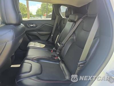 2020 Jeep Cherokee Trailhawk - zdjęcie 16 z 21 - miniatura