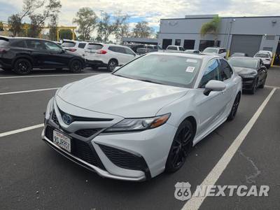 2022 Toyota Camry Hybrid XSE - zdjęcie 1 z 43 - miniatura