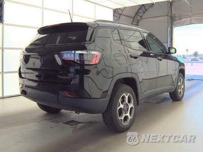 2022 Jeep Compass Trailhawk - zdjęcie 4 z 23 - miniatura