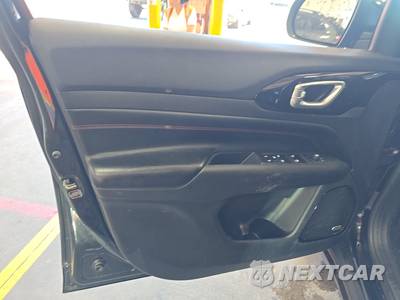 2022 Jeep Compass Trailhawk - zdjęcie 9 z 23 - miniatura