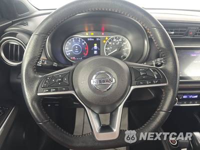 2019 Nissan Kicks SR - zdjęcie 10 z 37 - miniatura