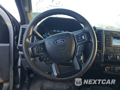 2020 Ford Super Duty F-450 Cab Chassis XL Crew Cab DRW - zdjęcie 10 z 19 - miniatura