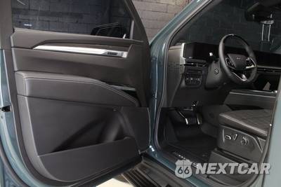 2026 Cadillac Escalade V-Series 1SD - zdjęcie 37 z 99 - miniatura