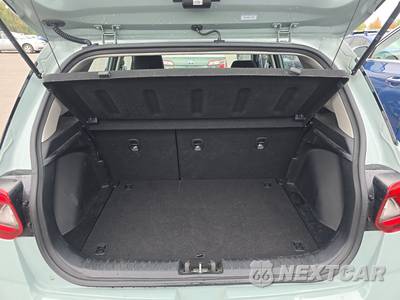 2025 Hyundai Venue SEL - zdjęcie 16 z 34 - miniatura
