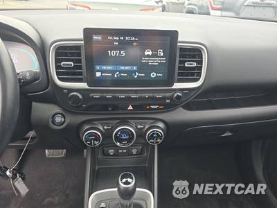 2025 Hyundai Venue SEL - zdjęcie 11 z 34 - miniatura