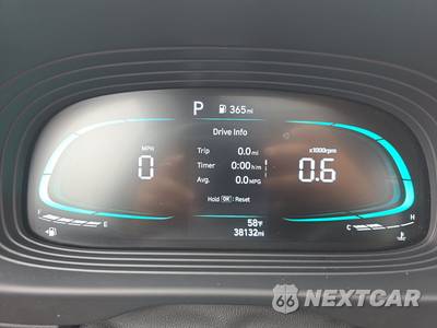 2025 Hyundai Venue SEL - zdjęcie 12 z 34 - miniatura