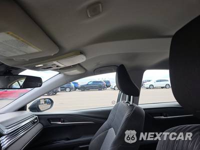 2025 Toyota Camry LE - zdjęcie 17 z 34 - miniatura