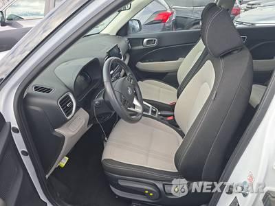 2025 Hyundai Venue SEL - zdjęcie 7 z 30 - miniatura
