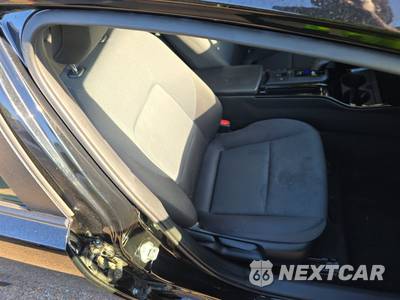 2025 Toyota Prius LE - zdjęcie 8 z 28 - miniatura