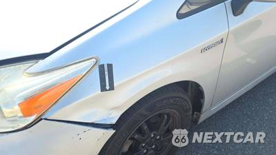 2013 Toyota Prius Two - zdjęcie 33 z 43 - miniatura