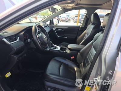 2019 Toyota RAV4 XLE Premium - zdjęcie 7 z 30 - miniatura