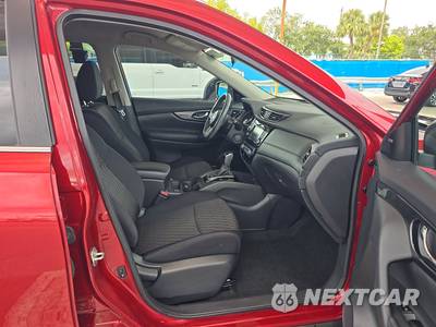 2018 Nissan Rogue SV - zdjęcie 8 z 23 - miniatura