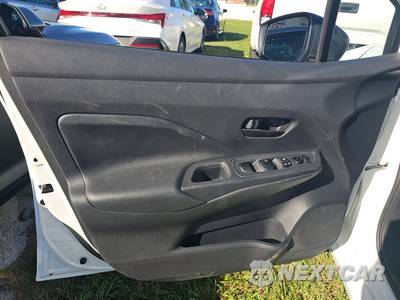 2025 Nissan Versa S - zdjęcie 9 z 17 - miniatura