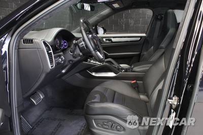 2022 Porsche Cayenne Turbo Coupe - zdjęcie 37 z 94 - miniatura