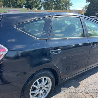 2016 Toyota Prius v Two - zdjęcie 5 z 41 - miniatura