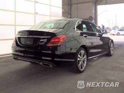 2017 Mercedes-Benz C 300 Sedan - zdjęcie 4 z 26 - miniatura