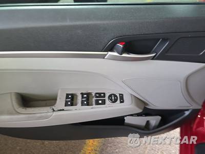 2020 Hyundai Elantra SE Sedan - zdjęcie 9 z 38 - miniatura