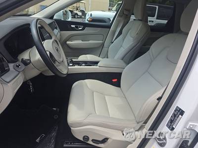2023 Volvo XC60 B5 Plus Bright Theme - zdjęcie 7 z 31 - miniatura