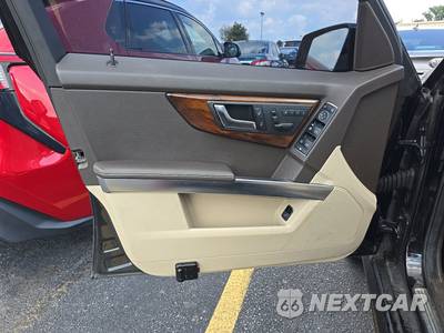 2014 Mercedes-Benz GLK 350 4MATIC - zdjęcie 11 z 25 - miniatura