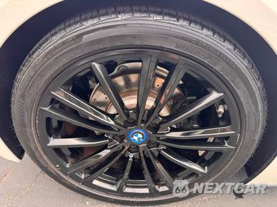 2019 BMW i8 Coupe PURE IMPULSE WORLD - zdjęcie 22 z 24 - miniatura