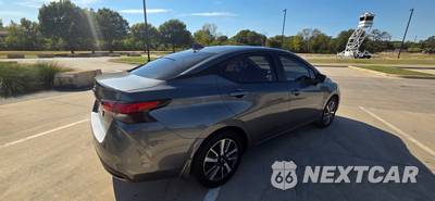 2025 Nissan Versa SV - zdjęcie 4 z 33 - miniatura