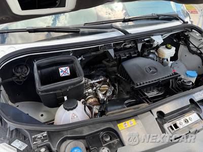 2025 Mercedes-Benz Sprinter 2500 Cargo Van Standard Roof 144.0" WB - zdjęcie 15 z 28 - miniatura