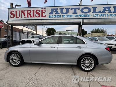 2023 Mercedes-Benz E 350 4MATIC Sedan - zdjęcie 9 z 33 - miniatura
