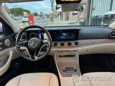 2023 Mercedes-Benz E 350 4MATIC Sedan - zdjęcie 21 z 33 - miniatura