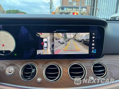 2023 Mercedes-Benz E 350 4MATIC Sedan - zdjęcie 28 z 33 - miniatura