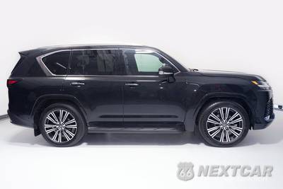 2026 Lexus LX 700h Luxury - zdjęcie 3 z 38 - miniatura