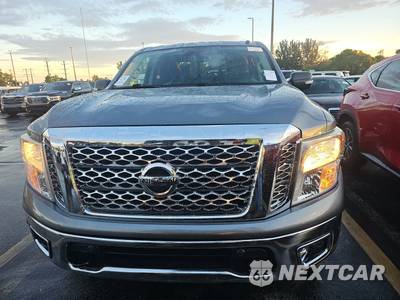 2017 Nissan TITAN SV Crew Cab Short Bed - zdjęcie 2 z 21 - miniatura