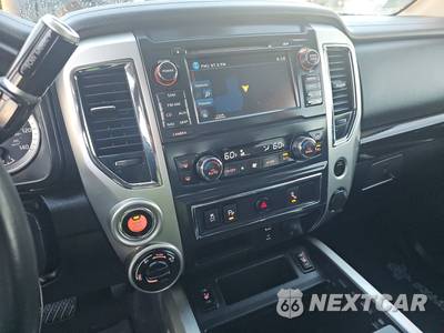 2017 Nissan TITAN SV Crew Cab Short Bed - zdjęcie 11 z 21 - miniatura