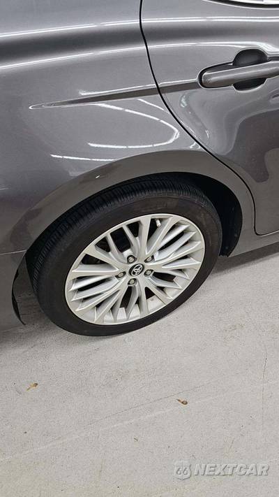 2019 Toyota Camry XLE - zdjęcie 22 z 51 - miniatura