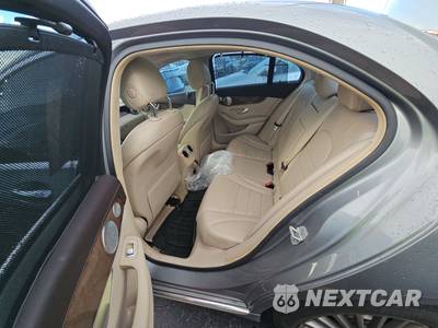 2015 Mercedes-Benz C 300 4MATIC Sedan w/Luxury Pkg - zdjęcie 13 z 35 - miniatura