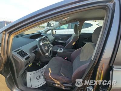 2012 Toyota Prius v Three - zdjęcie 7 z 42 - miniatura