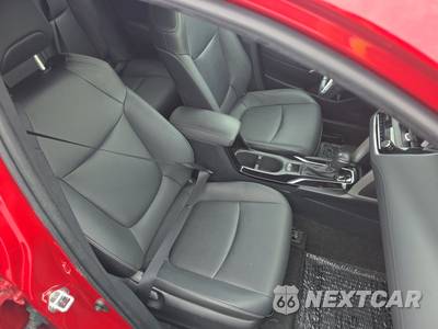 2023 Toyota Corolla Cross XLE - zdjęcie 8 z 18 - miniatura