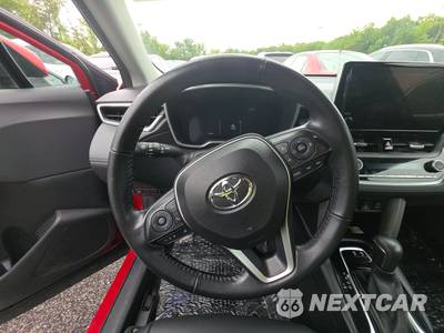2023 Toyota Corolla Cross XLE - zdjęcie 10 z 18 - miniatura