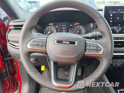 2025 Jeep Compass Trailhawk - zdjęcie 10 z 23 - miniatura