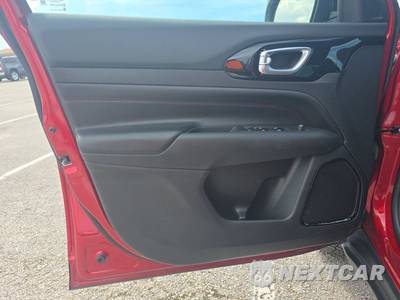 2025 Jeep Compass Trailhawk - zdjęcie 9 z 23 - miniatura