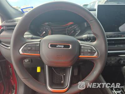 2025 Jeep Compass Trailhawk - zdjęcie 10 z 23 - miniatura