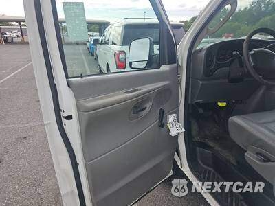 2006 Ford E-250 Commercial Cargo Van 138.0" WB - zdjęcie 9 z 46 - miniatura