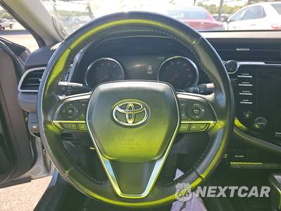 2019 Toyota Camry XSE - zdjęcie 10 z 26 - miniatura