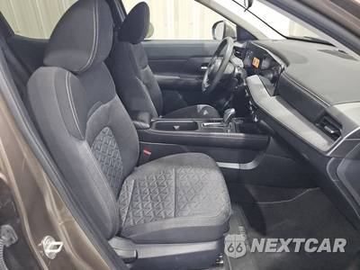 2025 Nissan Kicks SV - zdjęcie 8 z 19 - miniatura