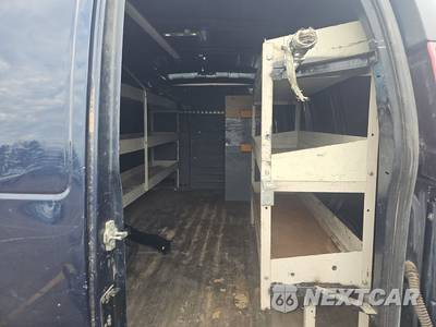 2016 Chevrolet Express 2500 Cargo Van 1WT 135.0" WB - zdjęcie 15 z 25 - miniatura